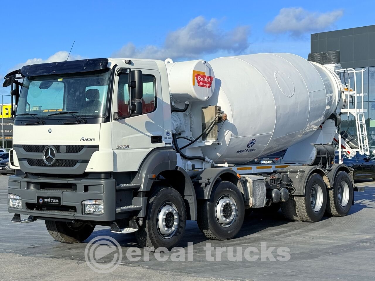 Truck Mercedes Benz 3236B 8X4