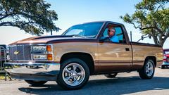 Chevrolet EXTENDED CAB PICK UP C1500