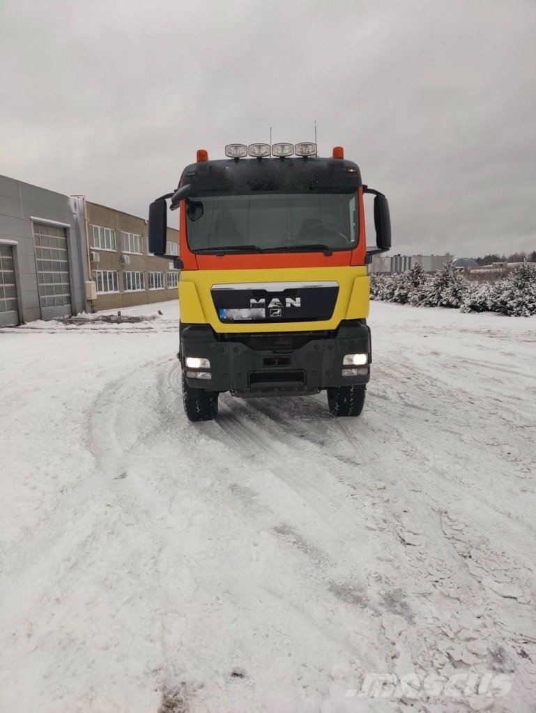 Truck MAN 26.440 6X6 BB EEV