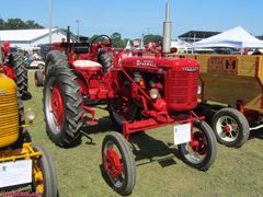 International Farmall Ciągniki rolnicze