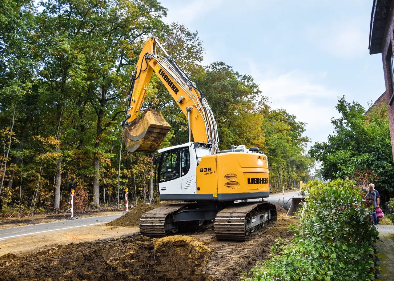 Excavator Liebherr R936 COMPACT LITRONIC