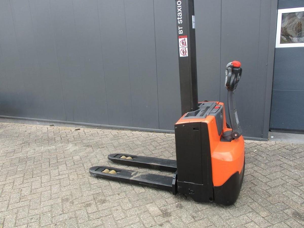 Wózek paletowy Bt SWE 080L