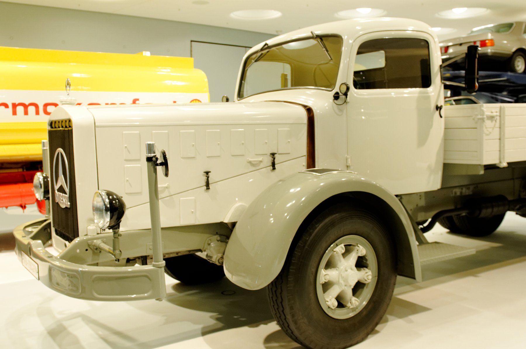 Truck Mercedes Benz 1617-52/4500