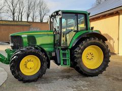 John Deere 6820