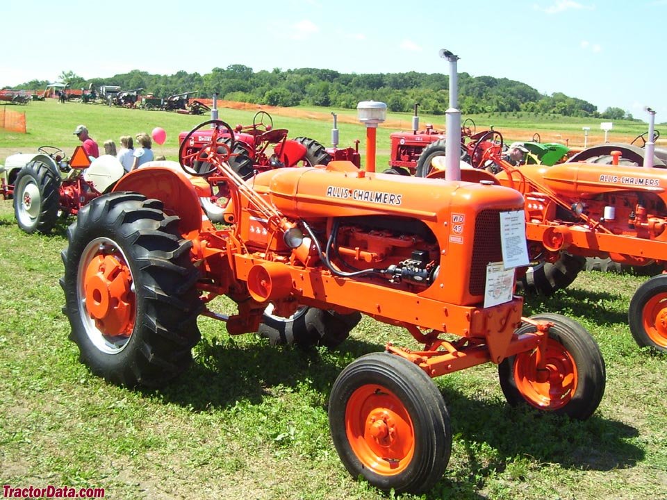 Tractor Allis Gleaner Corporation GT-45