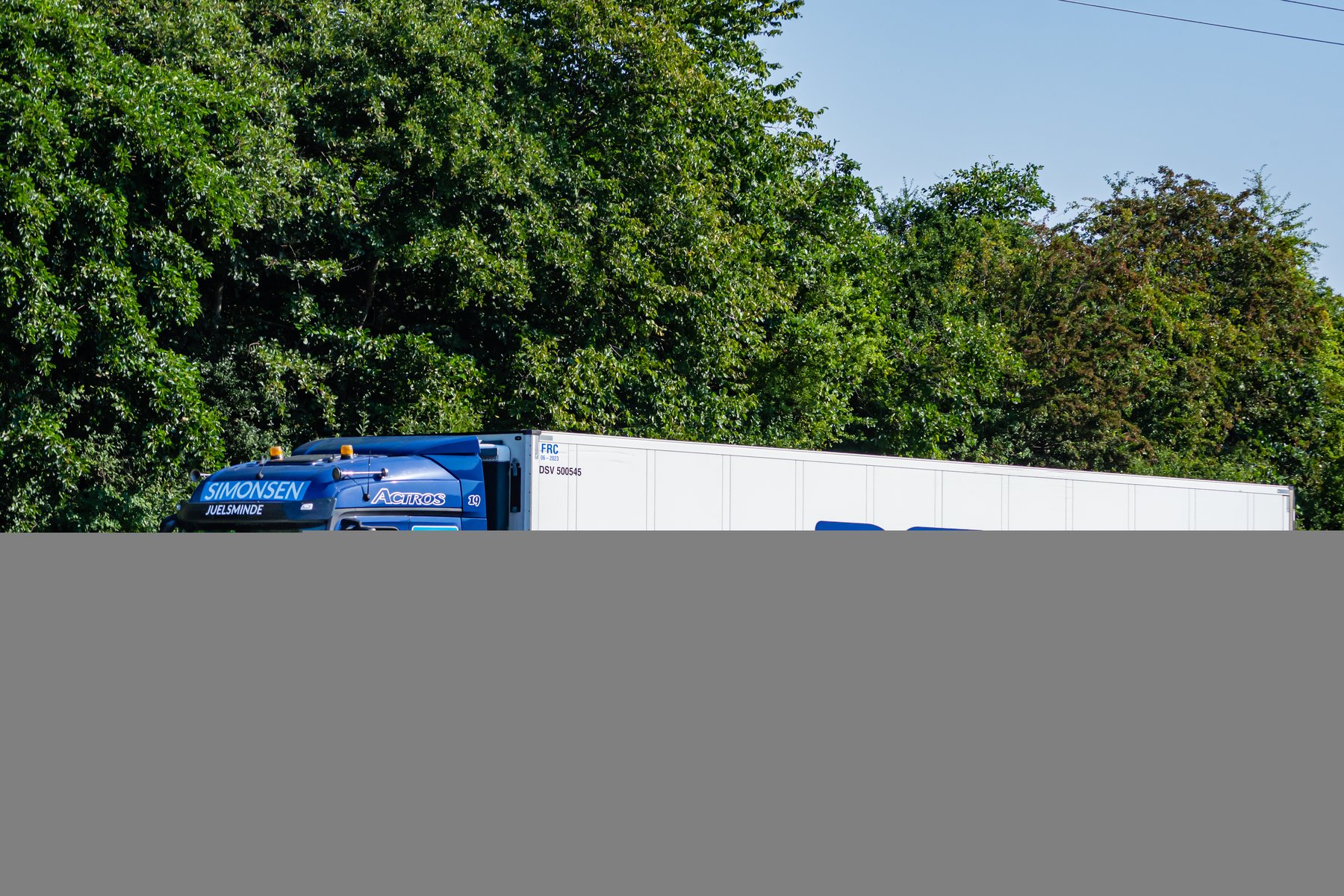 Truck Mercedes Benz Actros 2551