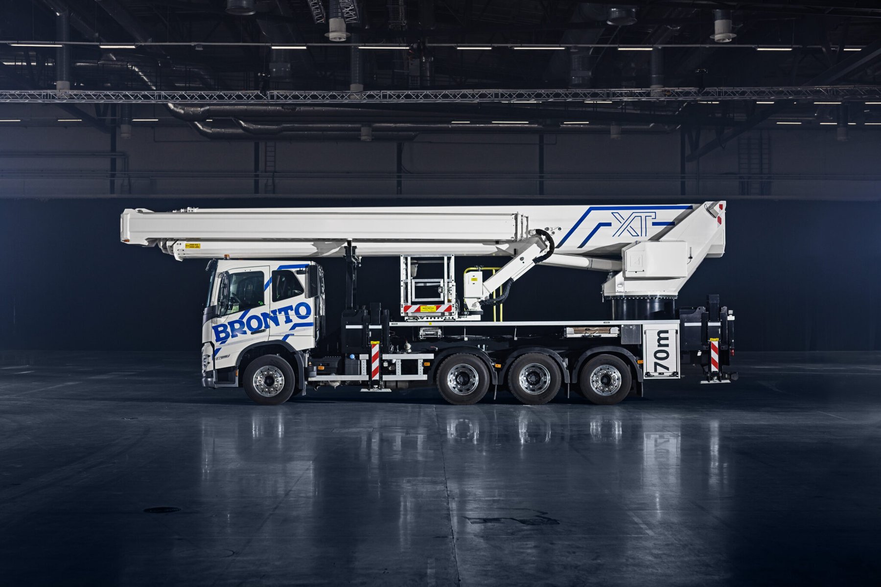 Car trailers up to 3.5 t Bronto Skylift 14-2TI