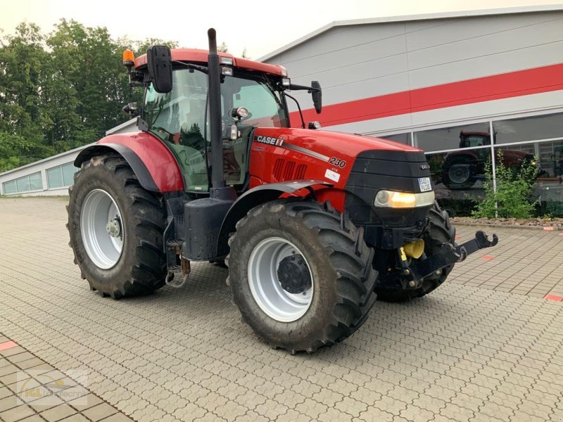 Tractor Case IH PUMA 230 CVT (2011-2013) 4WD