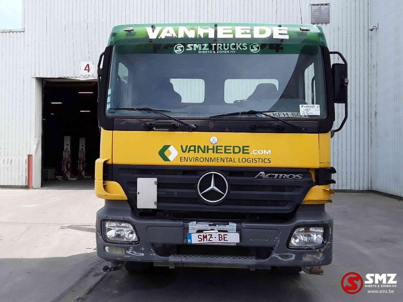 Truck Mercedes Benz ACTROS 3353/6X4