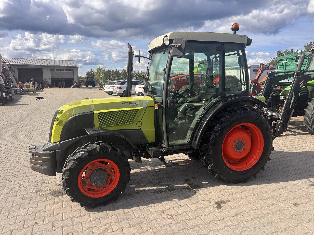Tractor CLAAS Nectis 257 F