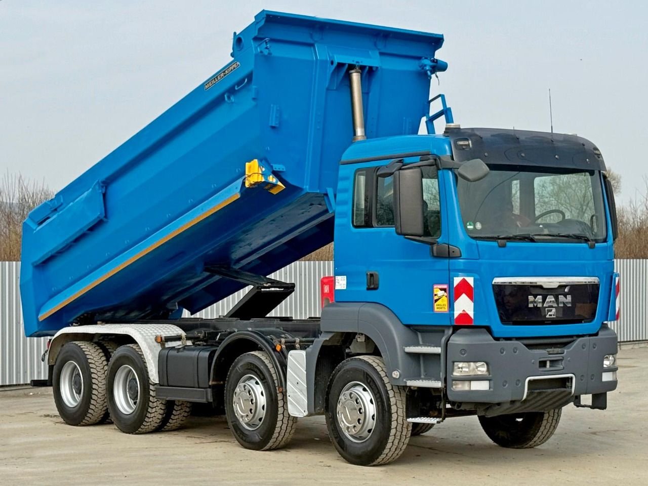 Truck MAN TGA 35.480 8X4 BB
