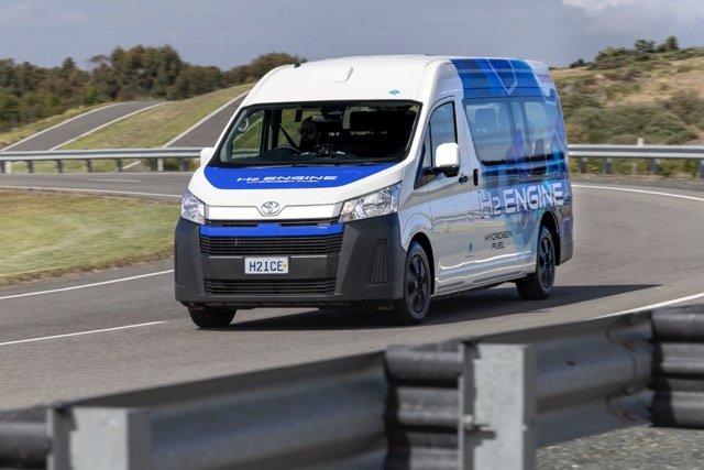 Van Toyota H2