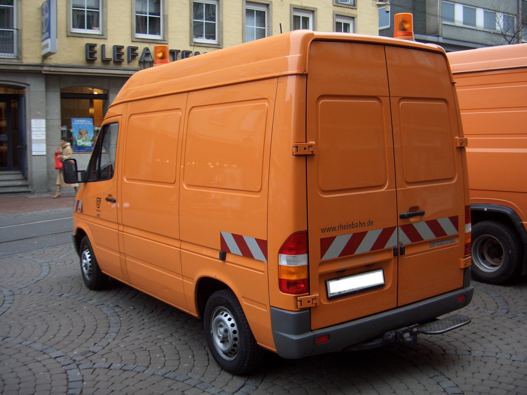 Van Mercedes Benz 212D