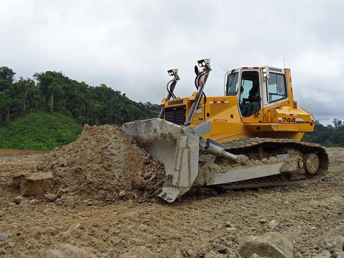 Liebherr PR744 L