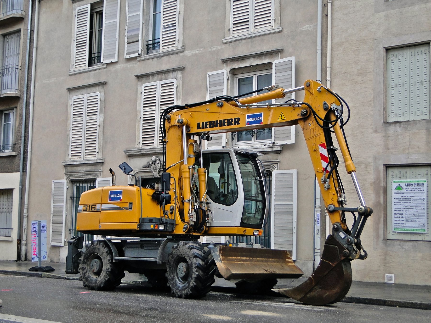 Liebherr A316