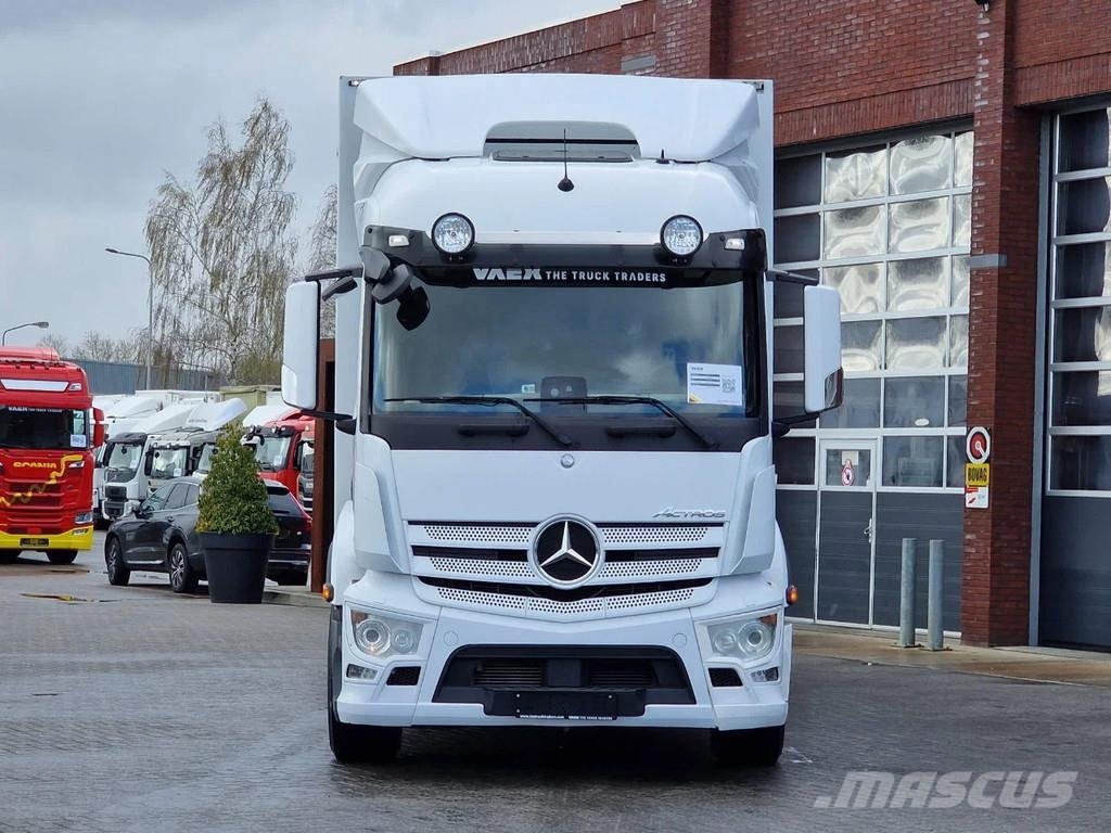 Truck Mercedes Benz 1833L-95053/60