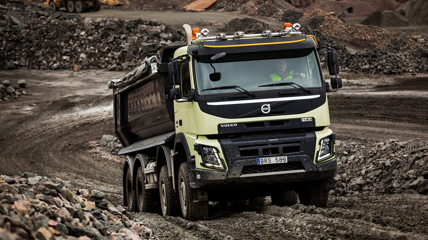 Truck Volvo FMX 420 6X4