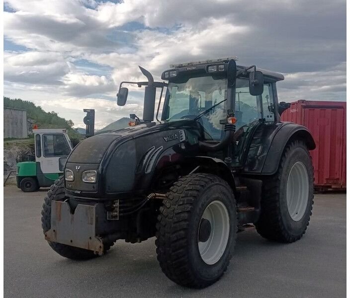 Tractor Valtra T 180-4