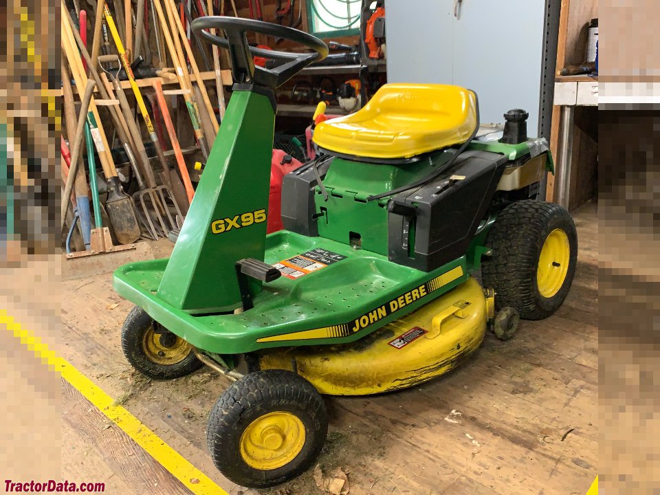 Ride-on mowers John Deere GX95