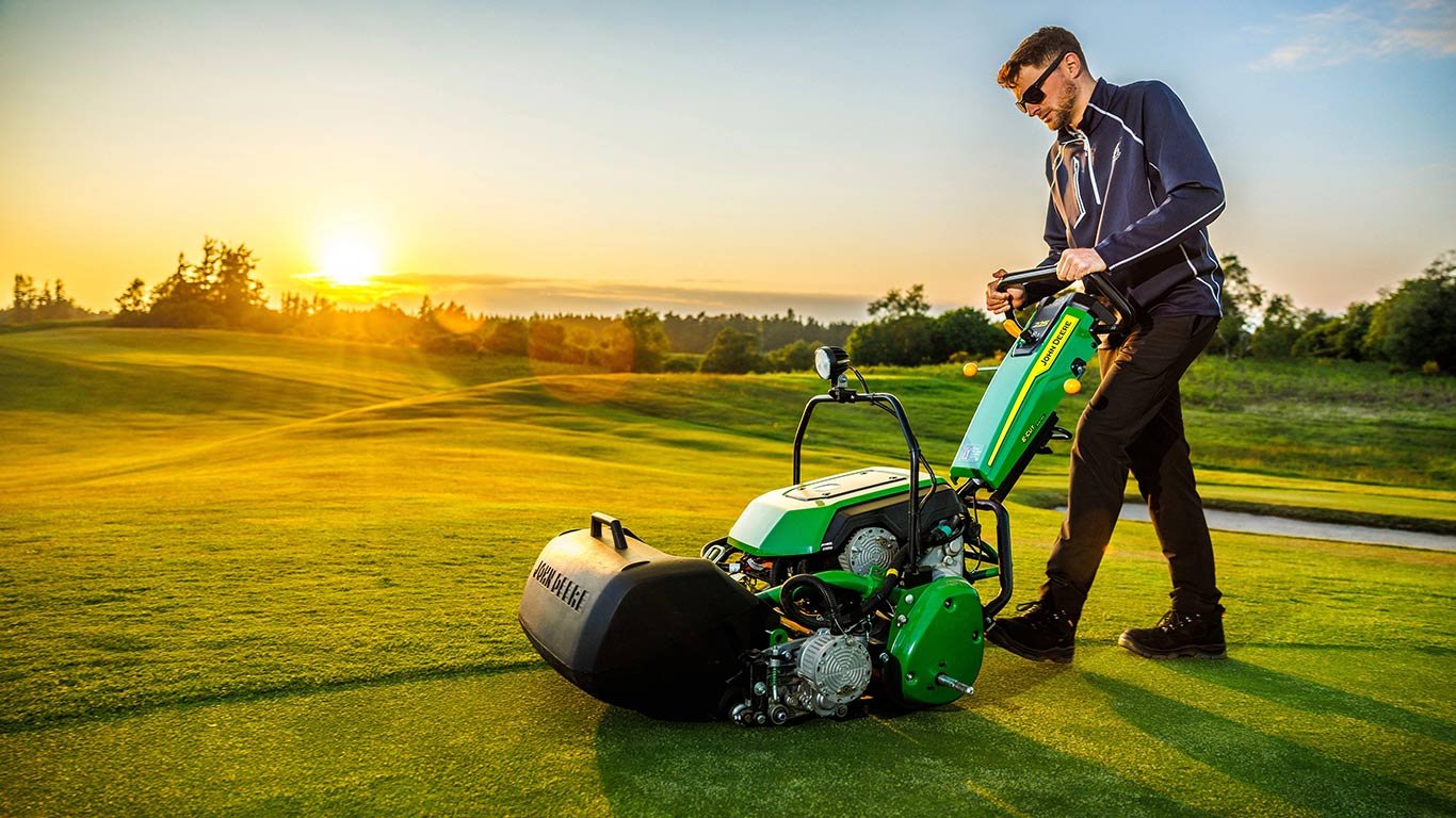 Rotary & reel mowers John Deere 8500 E-Cut Hybrid