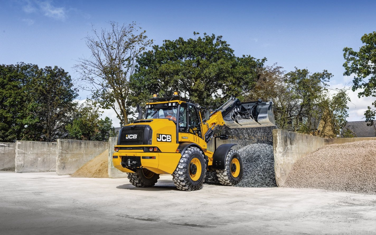 JCB TM420