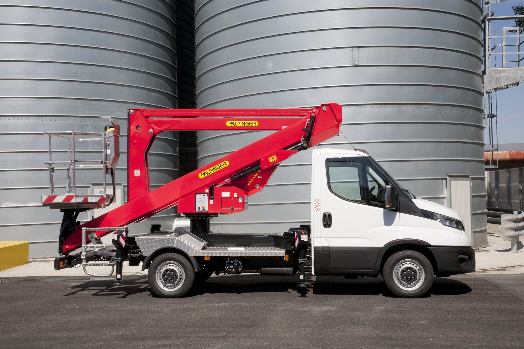 Crane Palfinger P 200 AXE-E Smart Plus