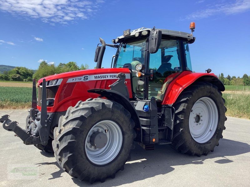 Tractor Massey Ferguson 7017