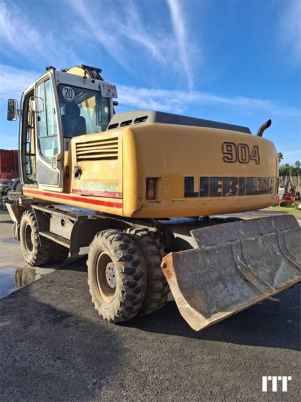 Liebherr A904C