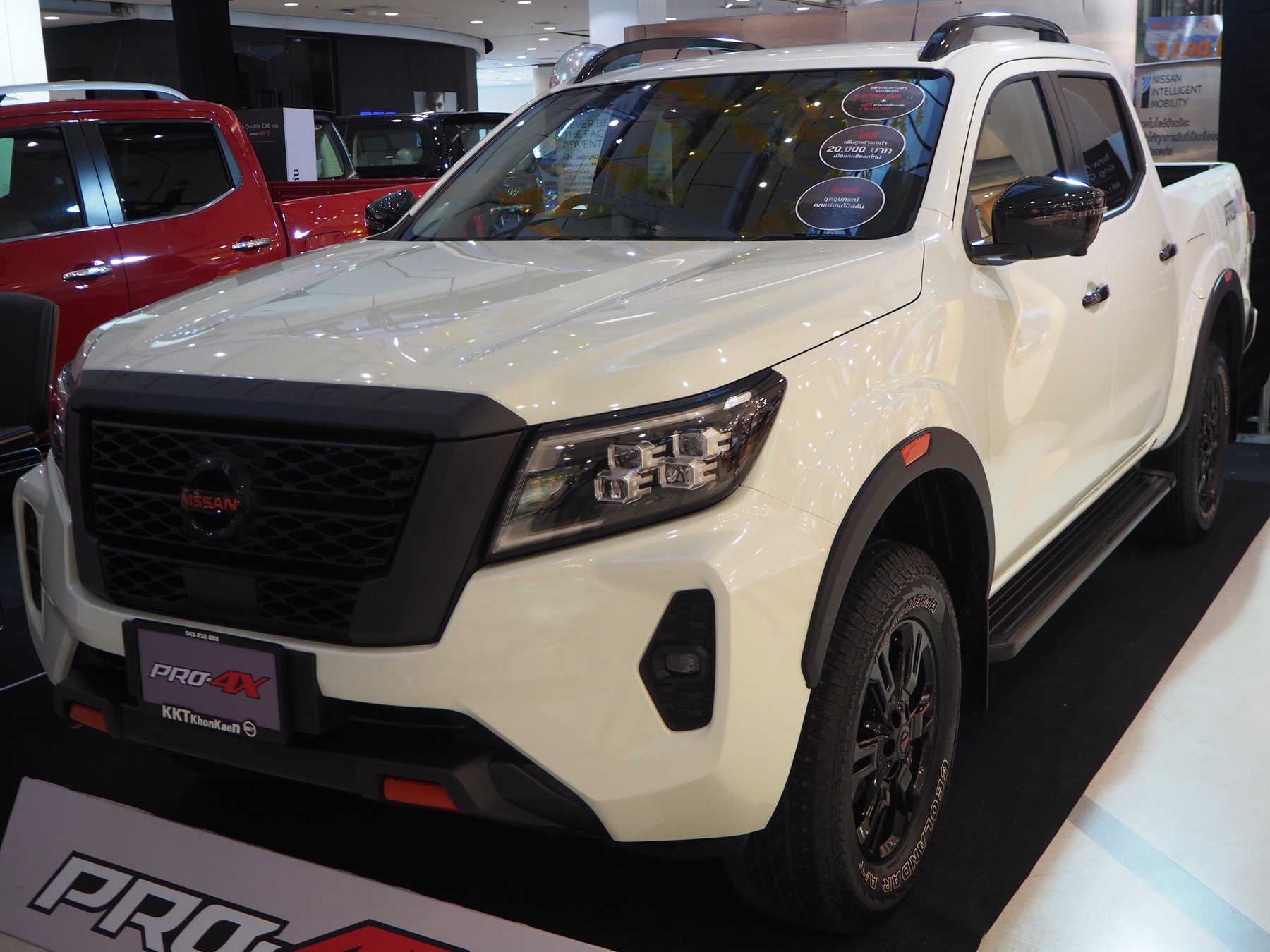 Van Nissan DOUBLE CAB PICKUP