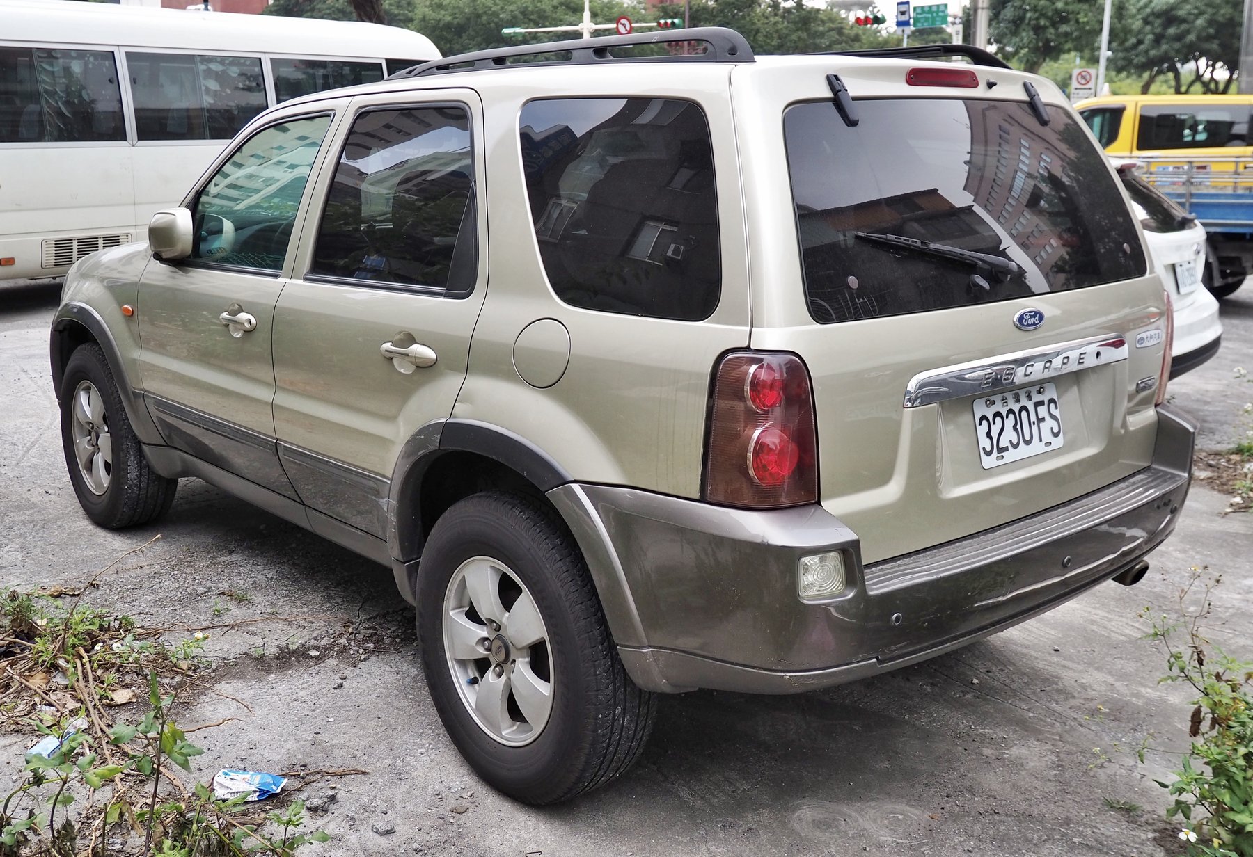 Van Ford ESCAPE 391