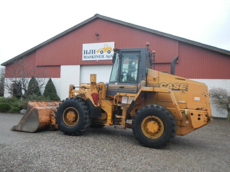 Case 621BXT