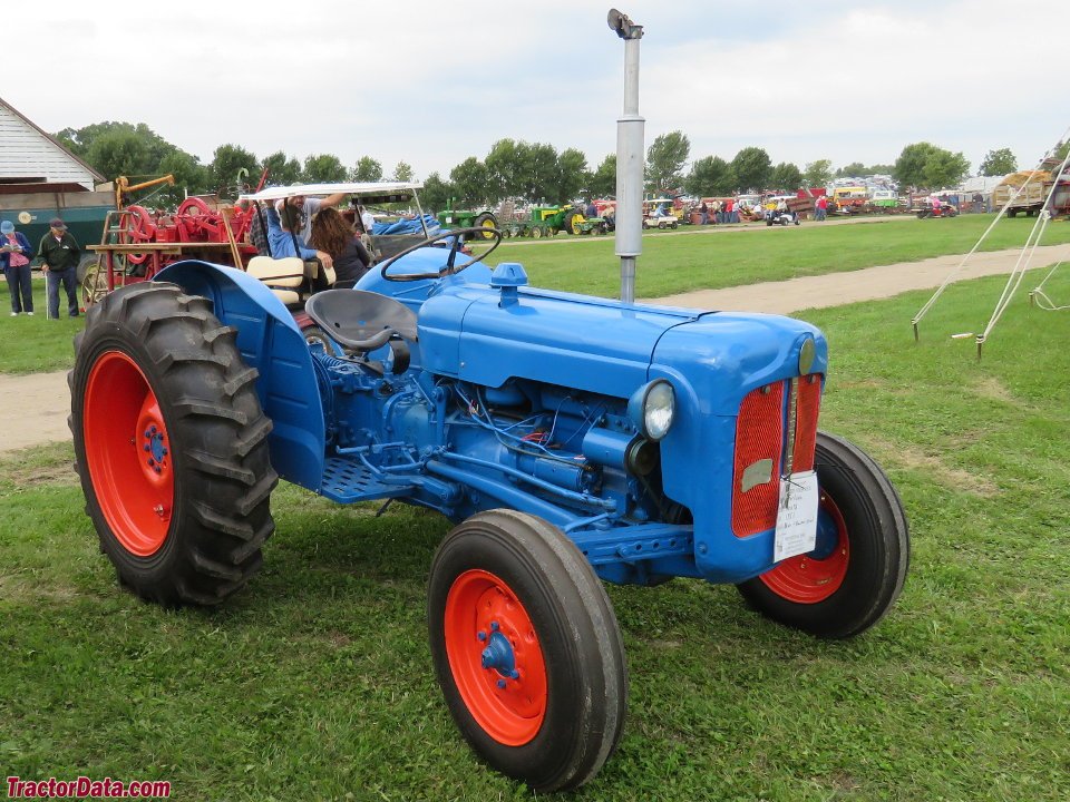 Traktor Fordson Dexta-Special
