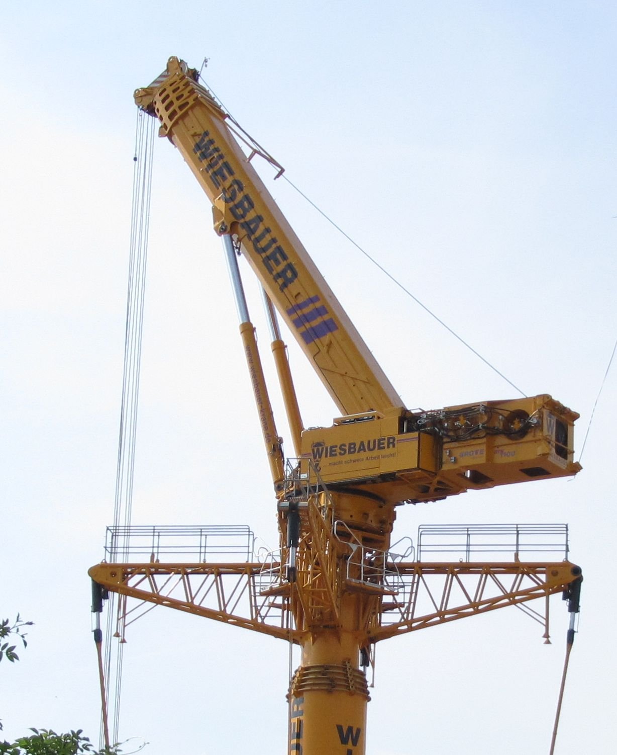 Mobile & rough terrain cranes Grove AT1100