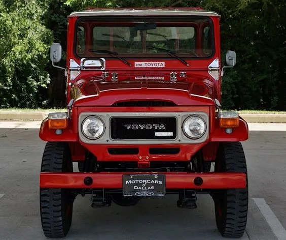 Van Toyota HJ 45