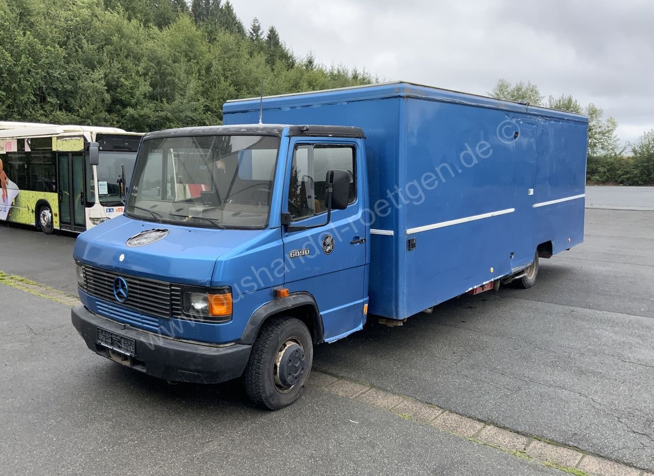 Truck Mercedes Benz 609 D-