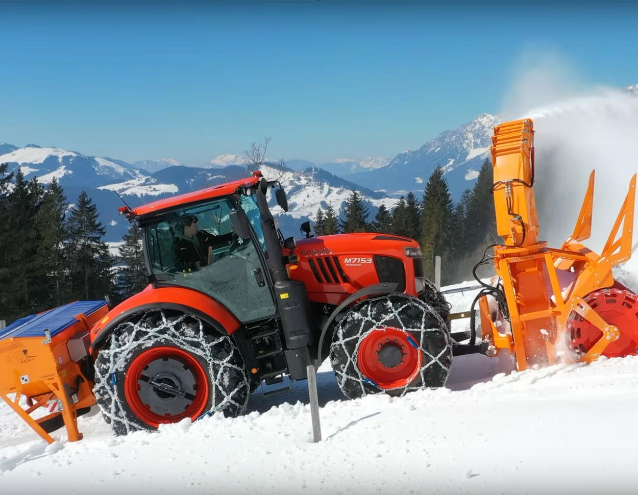 Kubota U70