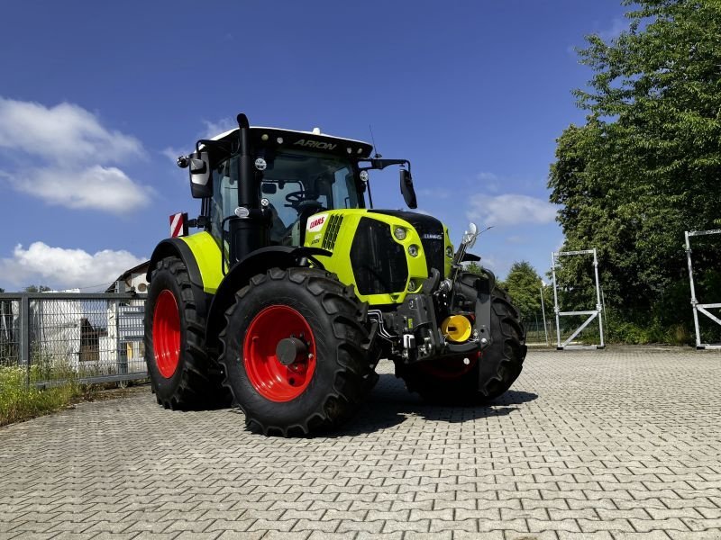 Tractor CLAAS ARION 550 CMATIC
