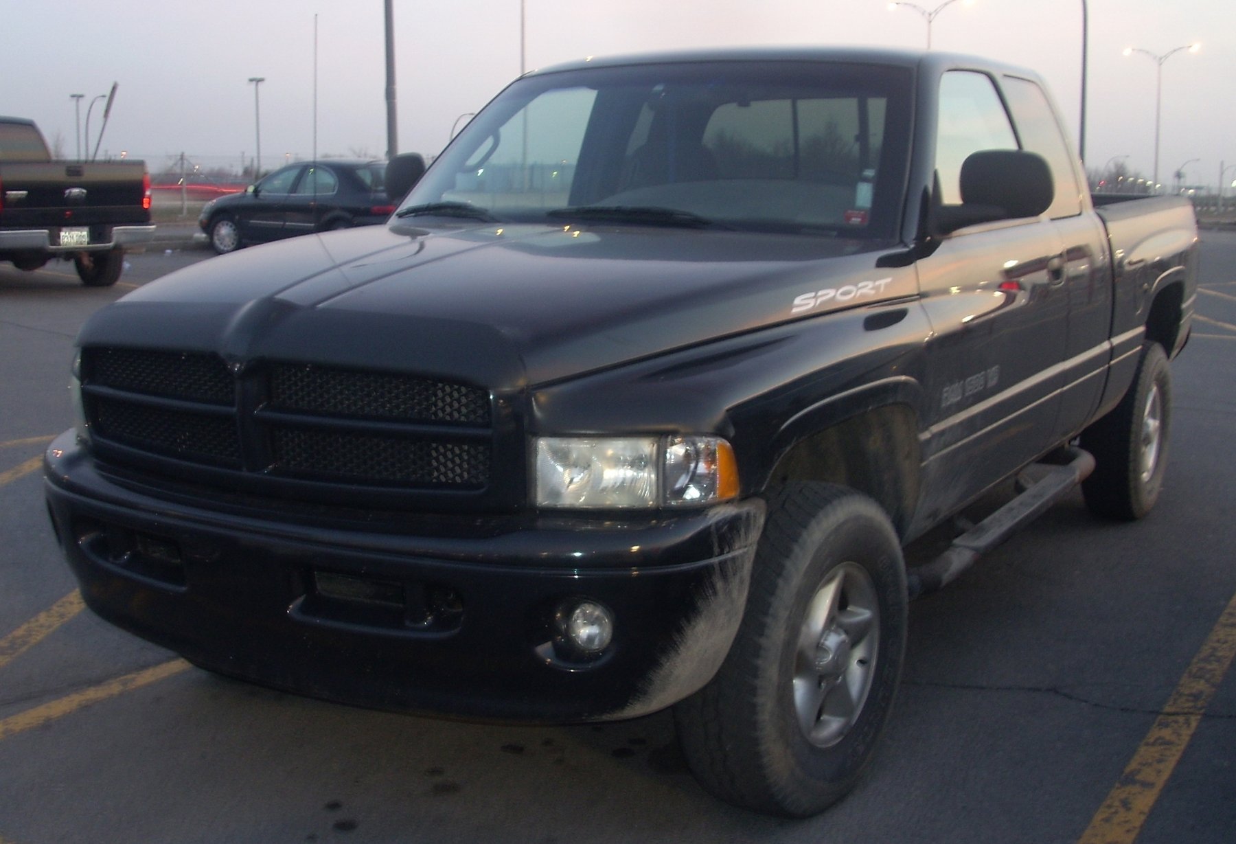 Van Dodge RAM 1500 V 8