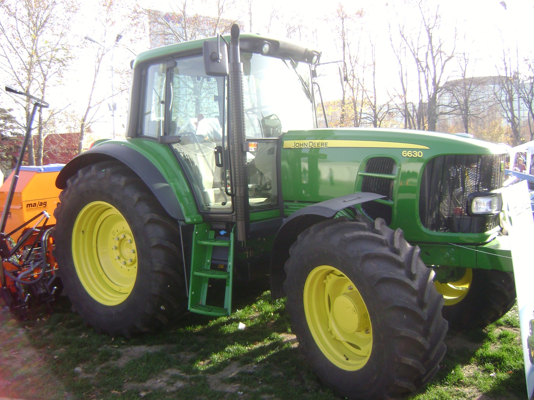 Tractor John Deere 6630-MW1-4X4/265