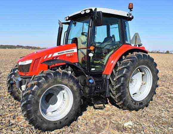 Traktor Massey Ferguson 5611 4WD