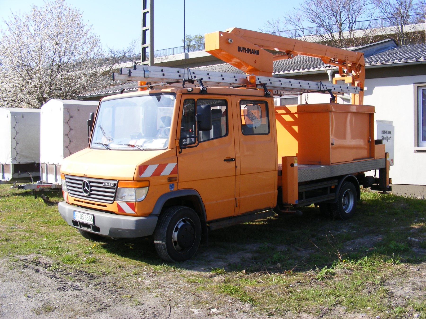Truck Mercedes Benz VARIO 814 D