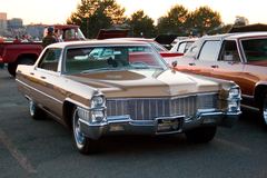 Cadillac DE VILLE