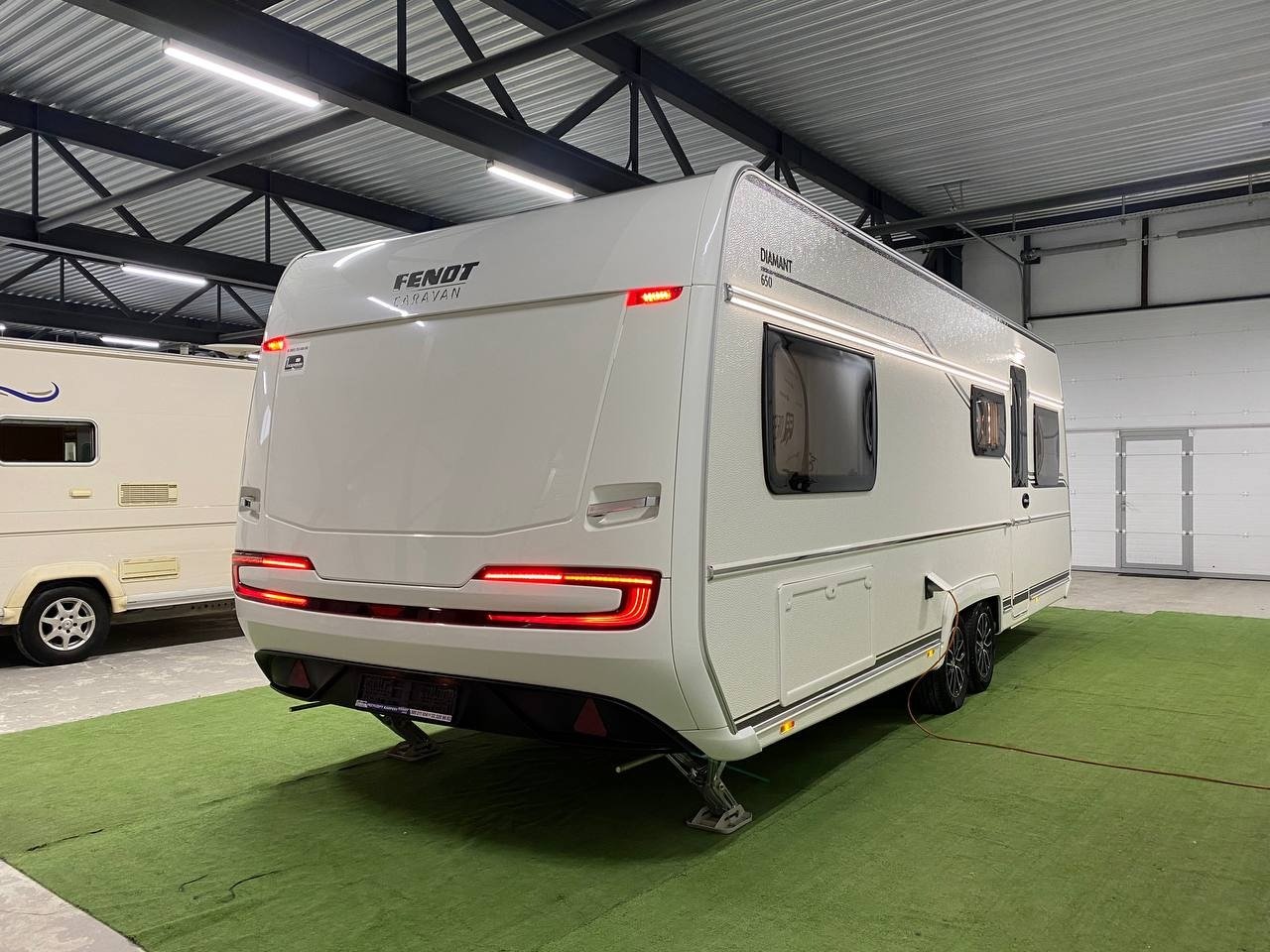 Przyczepy samochodowe do 3,5 t Fendt-Caravan Diamant 650 TG