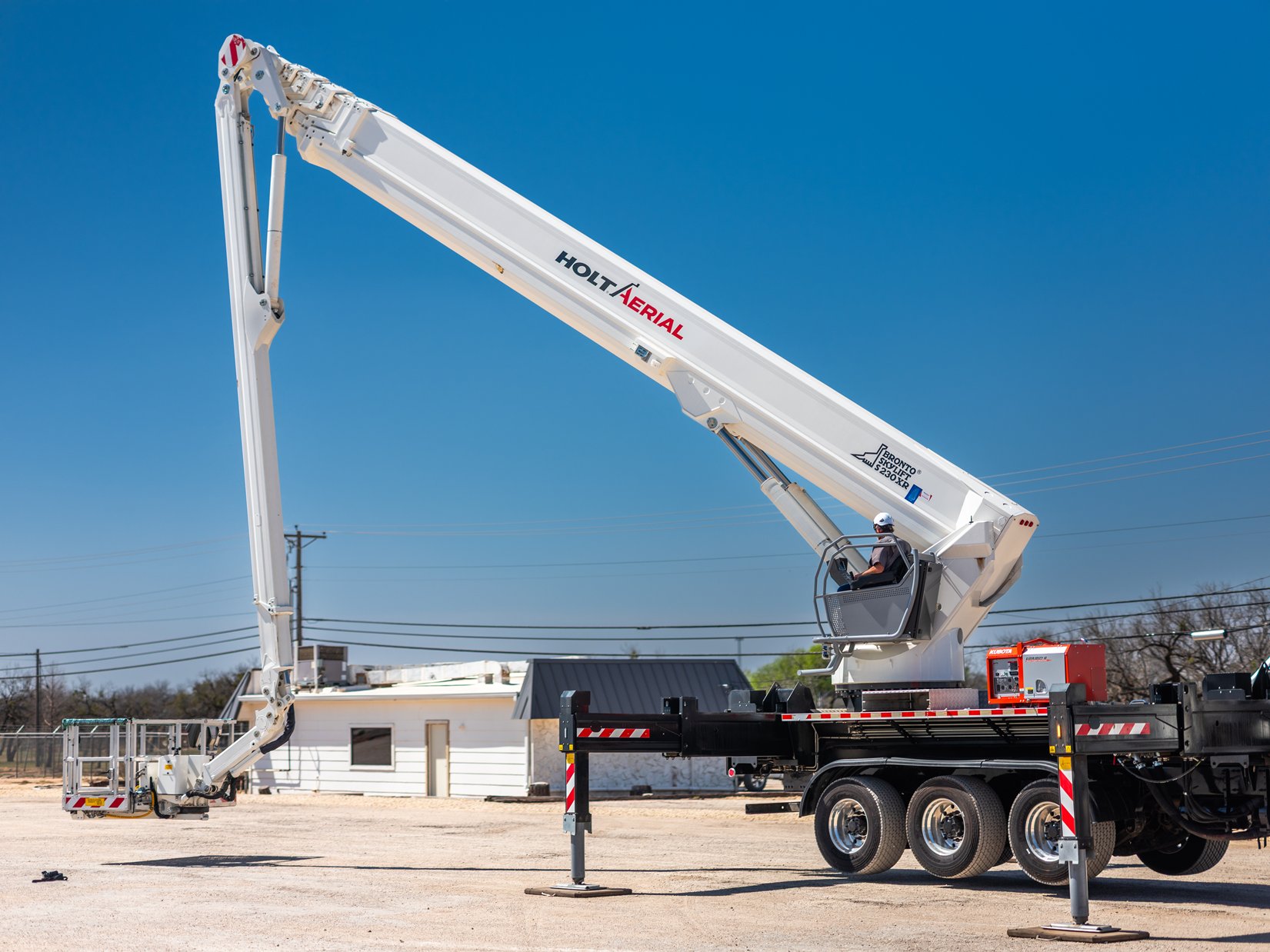 Car trailers up to 3.5 t Bronto Skylift 13-02H