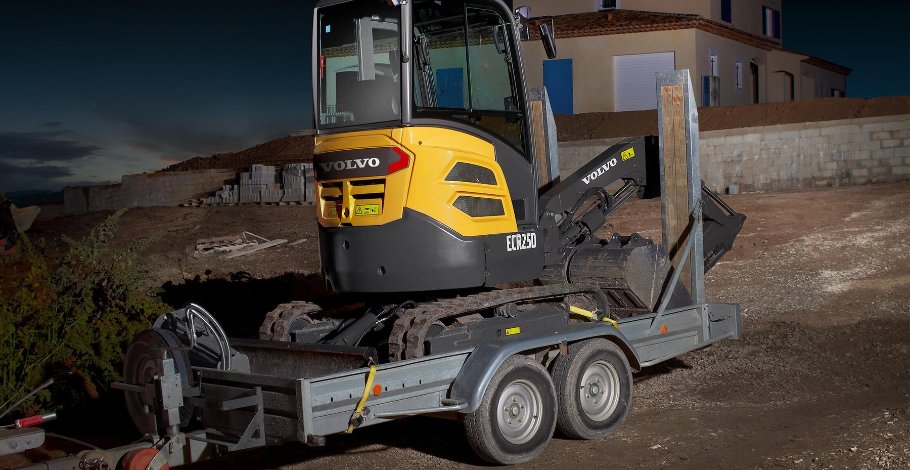 Excavator Volvo CE Compact Excavator ECR25D