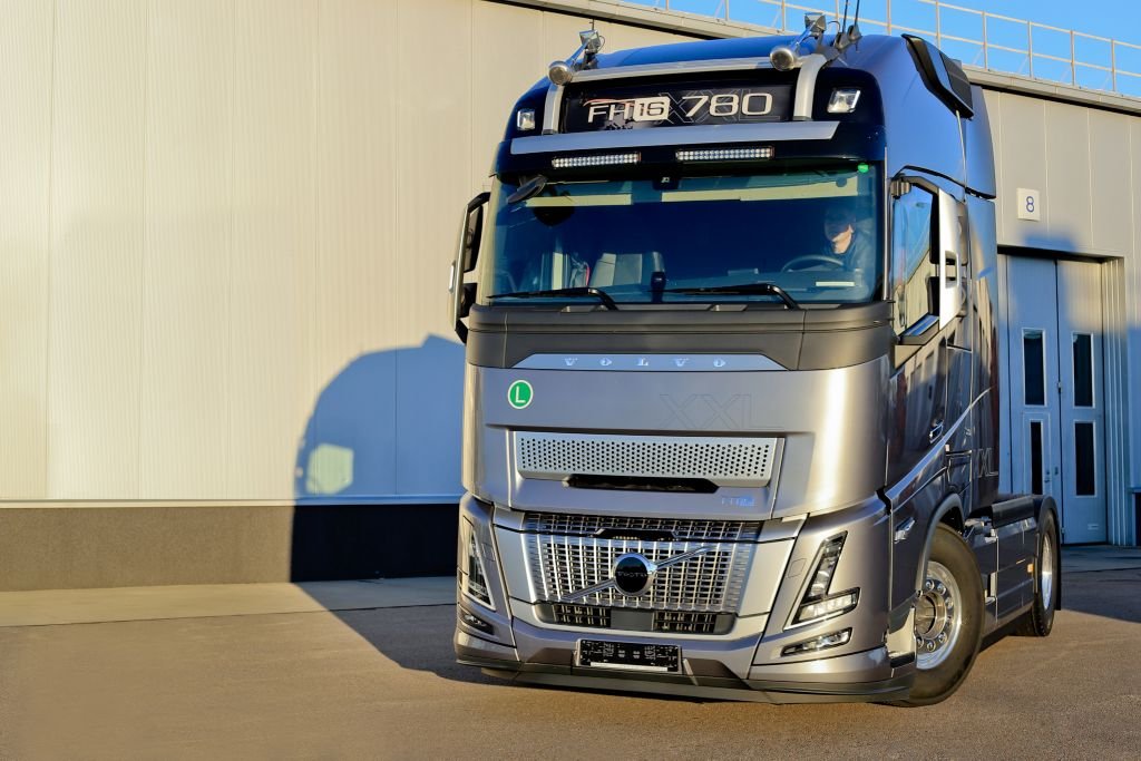 Volvo 16 700 4X2