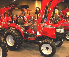 Mahindra 3016