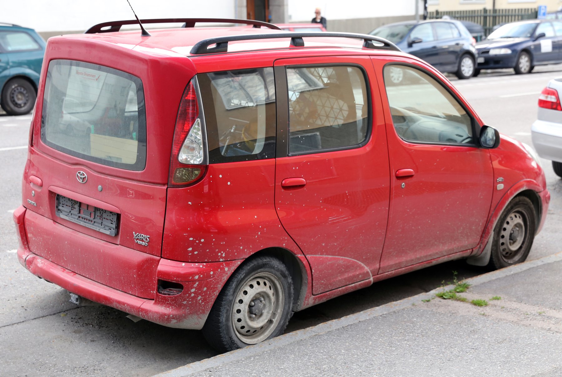 Van Toyota YARIS VERSO VAN