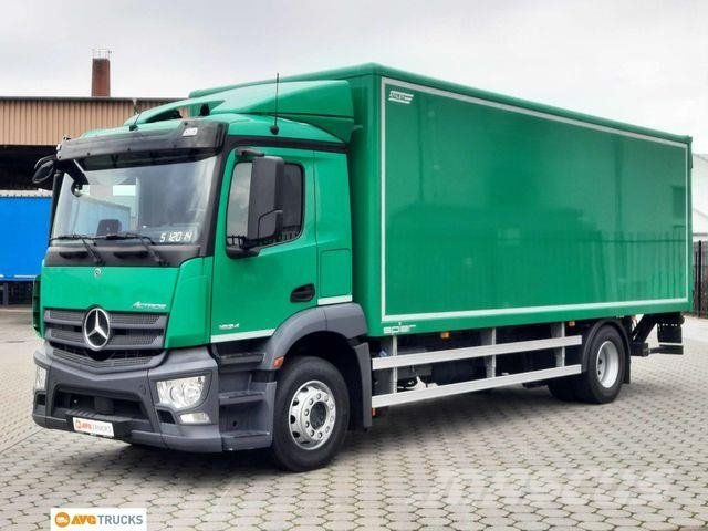 Truck Mercedes Benz 1824 L