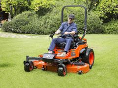 Kubota F2000